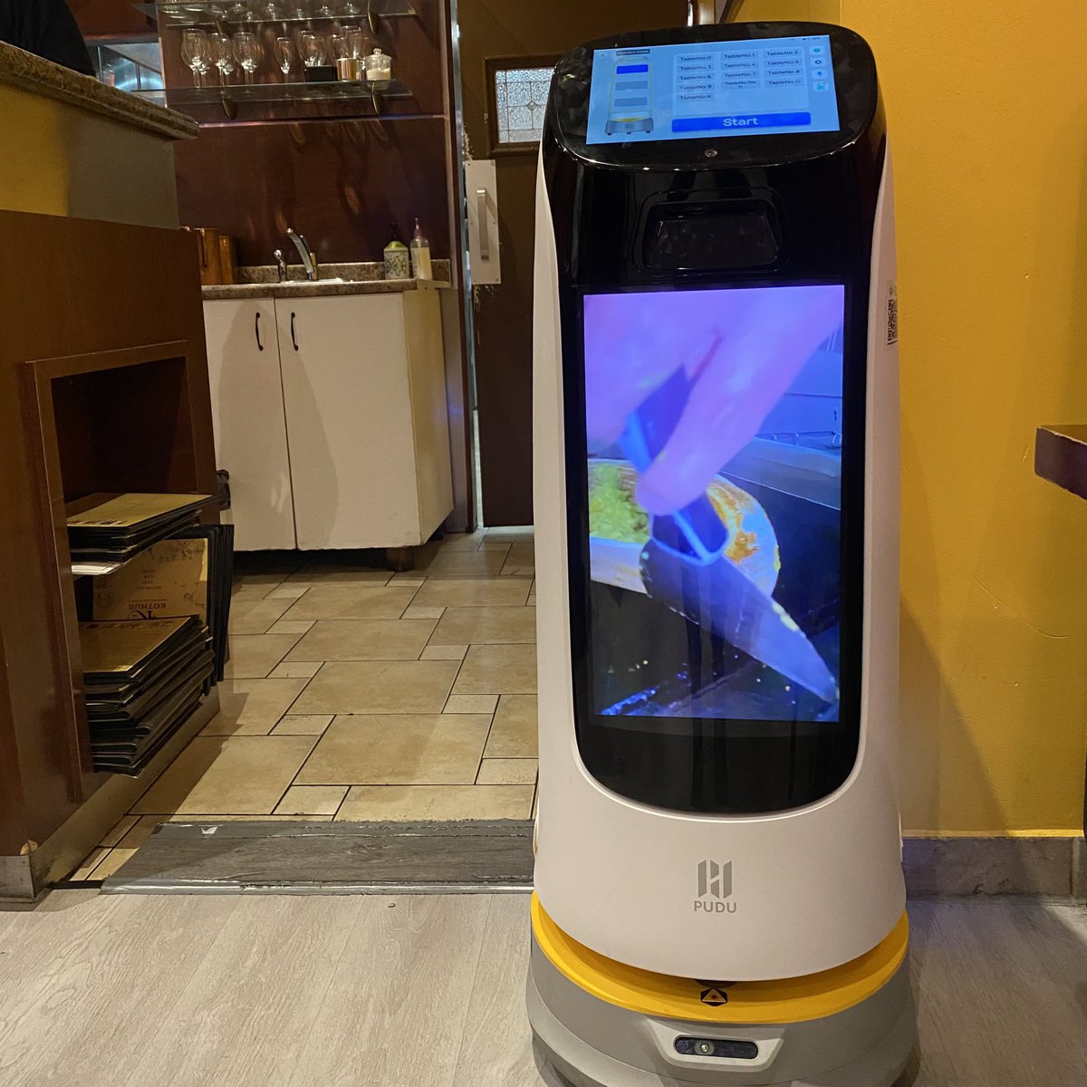 KeithGlobal's tweet image. Picked up a takeout curry from my favourite Indian restaurant this week. They replaced a staff member with a $25k robot. Government subsidized as they told me. 🤔

Humans - interacting for 200k years. Hopefully for a few more 🙂

#worldwithoutwork