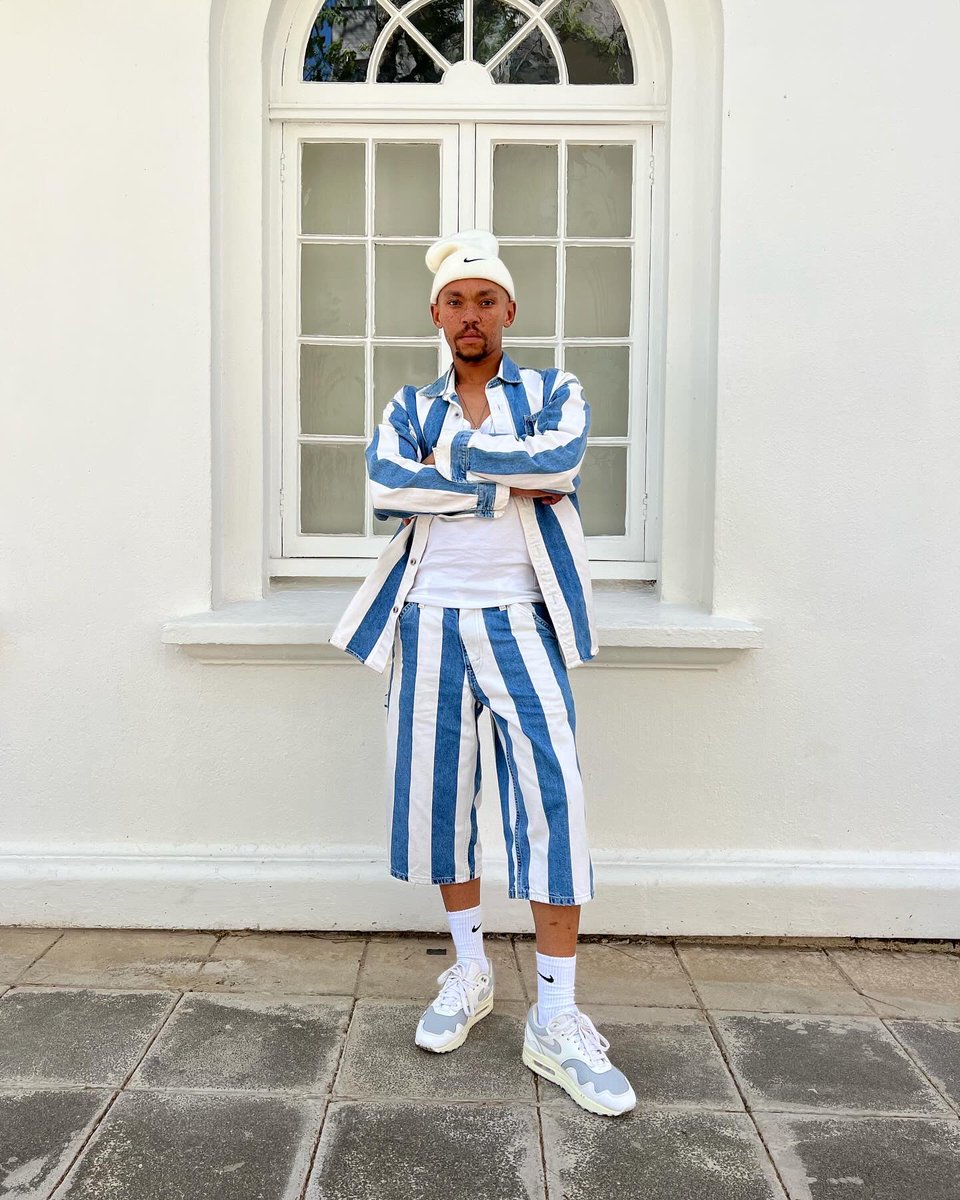 its_bafreckles's tweet photo. I’m a dad with the fits , ima son you https://t.co/YVFwcC2ltu