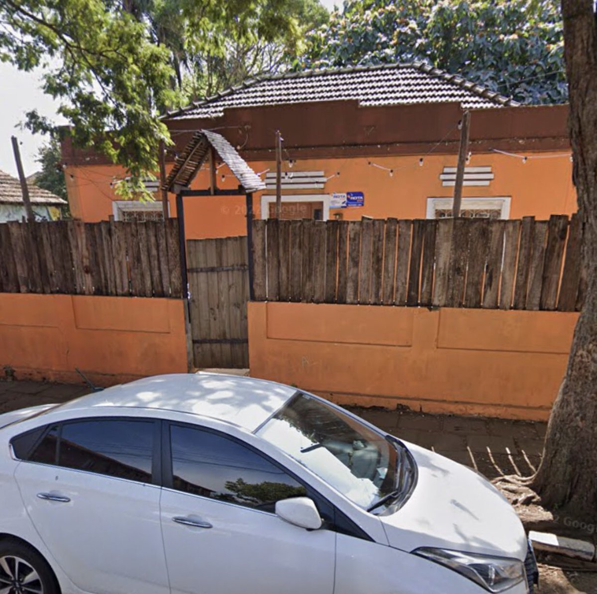 rengonca's tweet photo. 🚨 EITA! Segundo rumores, Chico traiu a Luísa antes da música “Chico”, quando ele estava na cidade de São Borja, no extremo oeste do Rio Grande do Sul. O local da traição teria sido o Aloha Pub! https://t.co/logAfxOati