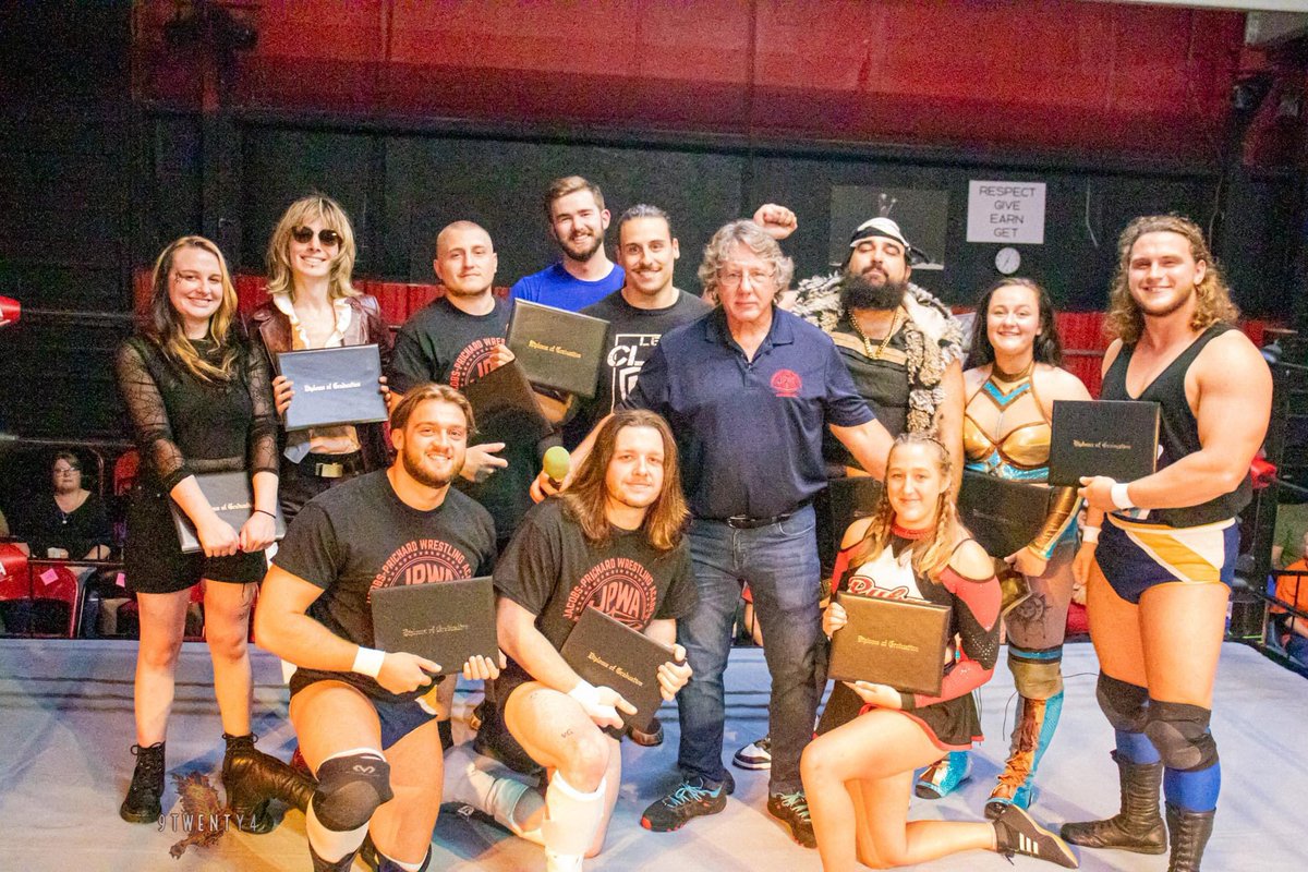 JordanDESparkes's tweet photo. Yesterday was the last training session with Dr Tom. What a great 12 weeks of wrestling. America has treated me so well and I’m forever grateful with the opportunities given. I’m sad to leave but look forward to going home to see what the UK scene is looking like after 3 months! https://t.co/TVghz6N3Az