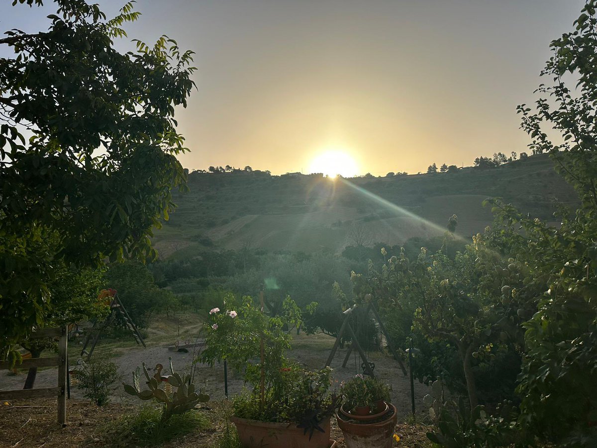 _Geoscope_'s tweet photo. Our morning view for the next 4 weeks ❤️ https://t.co/KqIx5KJhJC