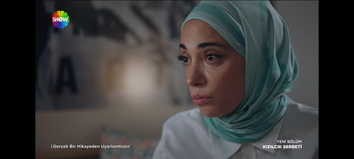 DiziciBagyan's tweet photo. Bu dostluğu bir başka seviyorum.

Sıla Türkoğlu &amp; Ceren Karakoç 🤍
#KızılcıkŞerbeti https://t.co/KZX7qHaWnE
