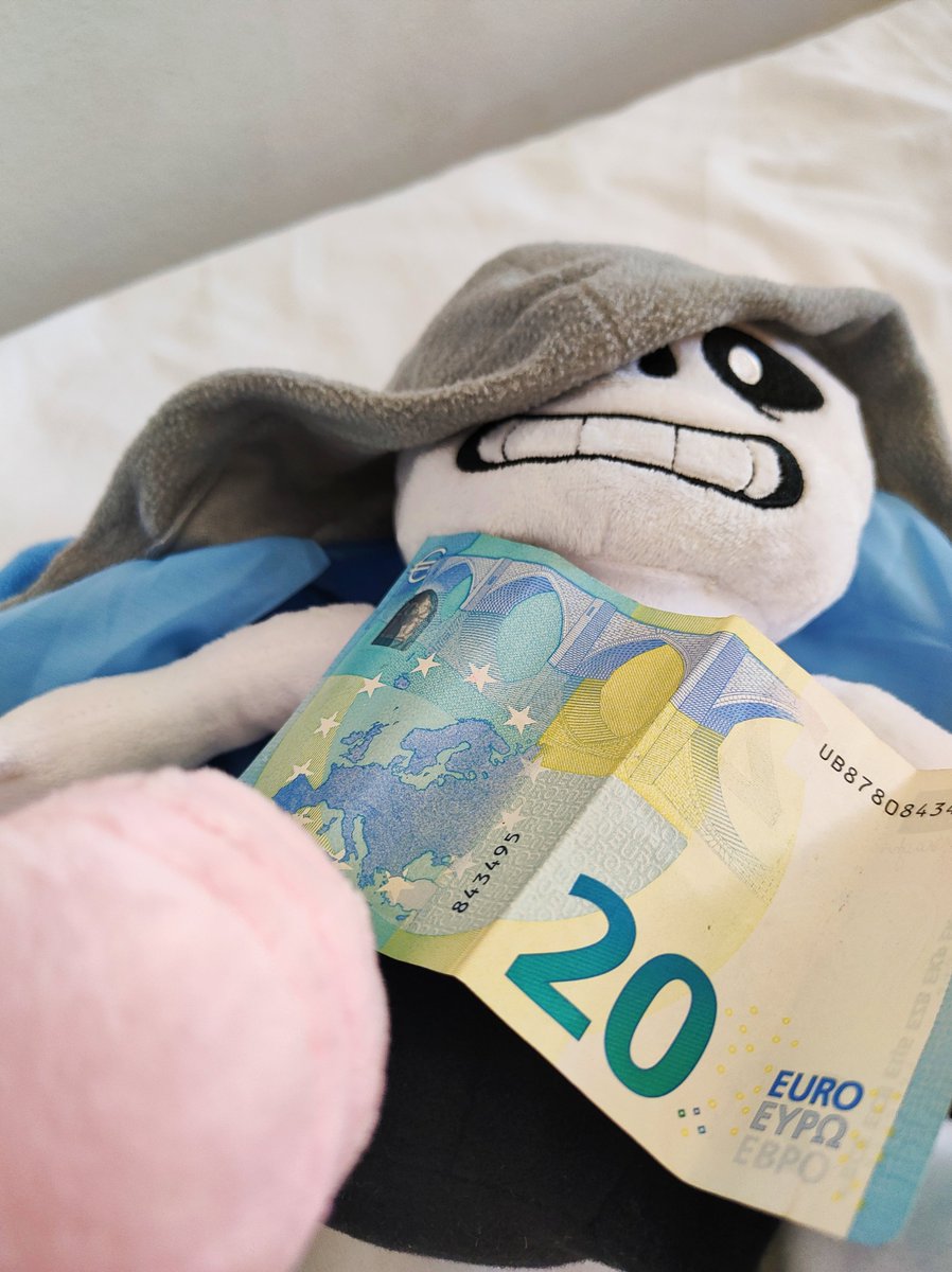 PansitoSegundo's tweet photo. I bought my own Sans plush and I must say that my nights have been more fun since it arrived hahshj-  

#sans #undertale #Sansplush #undertale #undertail #sansundertale https://t.co/isq4vTLA17