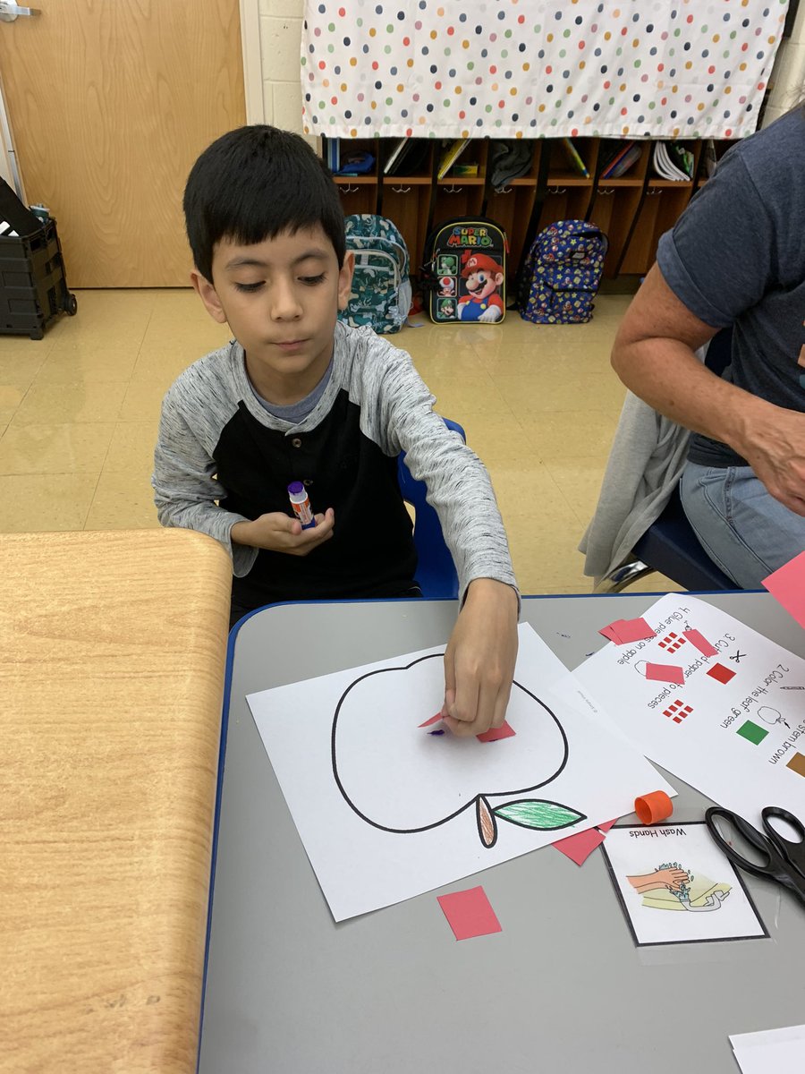 Mrs_Mack23's tweet photo. We practiced following visual directions today to make an apple. Thanks @simplyvisualtpt for the template! 🍎💙 #EMKPRIDE https://t.co/6McNPnG3Ea