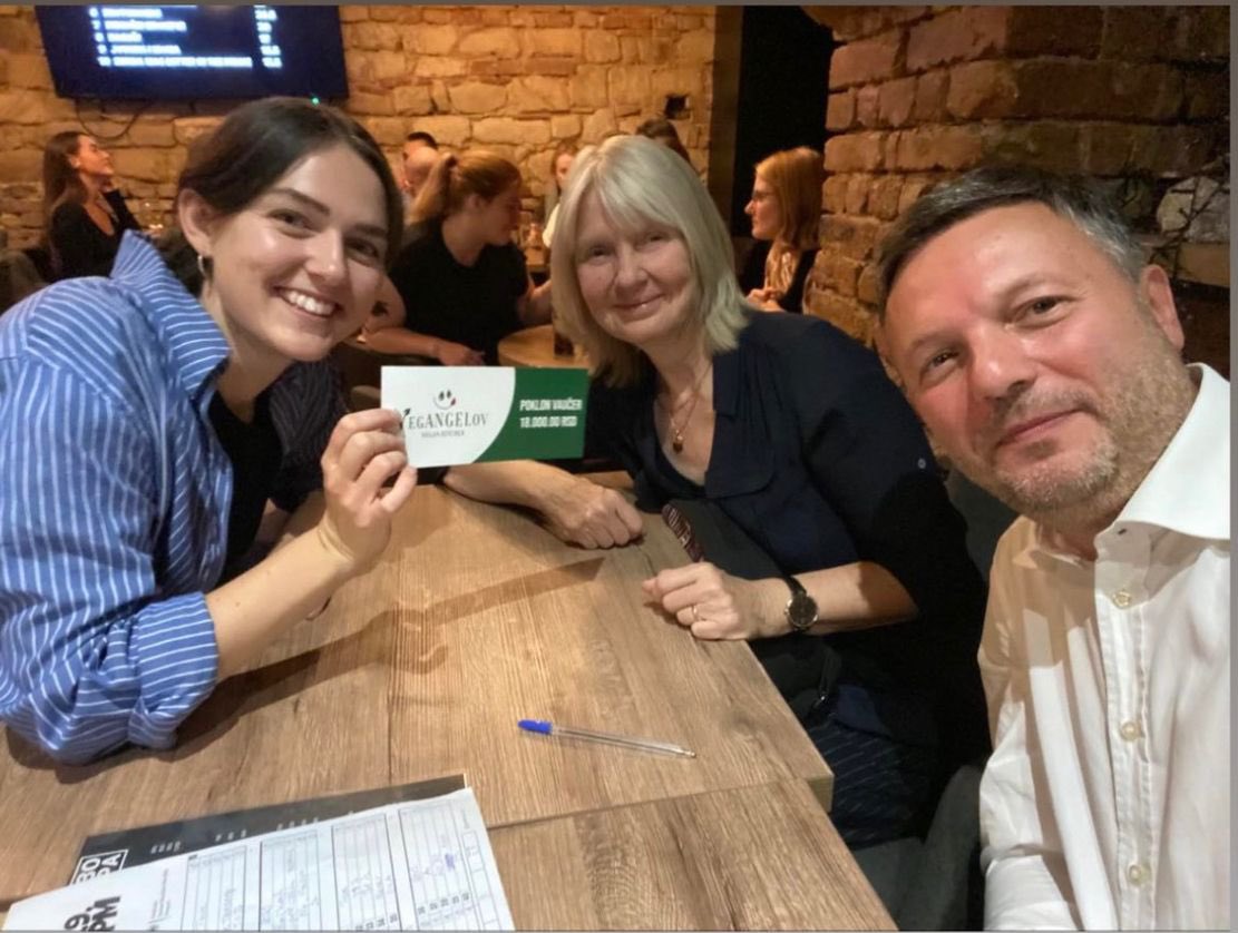 Juče smo učestvovali u Climate Pub kvizu koji je organizovala Ambasada 🇩🇪 u okviru njihovog programa Klimatske nedelje u Beogradu 🌱♻

Naš “Tim 🇸🇪” osvojio je treće mesto! Zahvaljujemo se Ambasadi 🇩🇪 na organizaciji ovog zabavnog i edukativnog događaja!