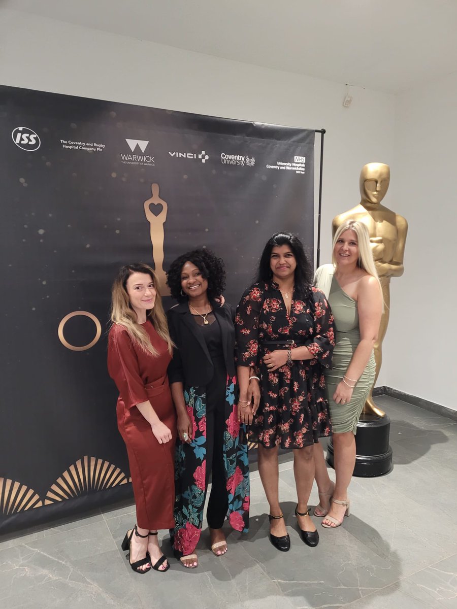 UHCW_RandD's tweet image. Some of our amazing team representing @UHCW_RandD at the @nhsuhcw #OSCAs tonight ❤️
