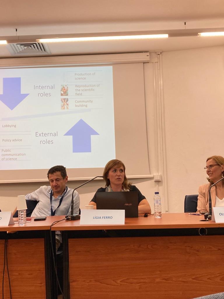 At the ⁦<a href="/ESA_Sociology/">European Sociological Association</a>⁩ RN27 Mid-Term Conference in Nova University of Lisbon, debating current challenges for the sociological associations. Here with the President of the Portuguese Sociological Association and the ⁦<a href="/FES_Sociologia/">FES Sociología</a>⁩ International Relations chair