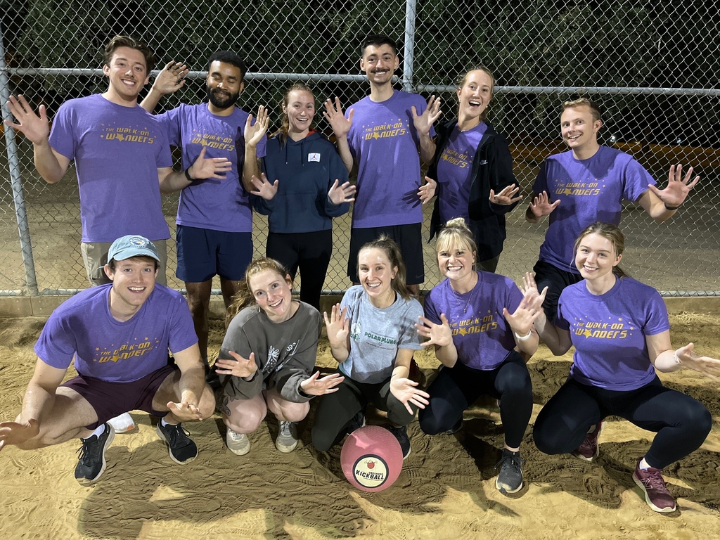 Underdog_PDX's tweet photo. Fall Team Photos are up on our Facebook Page!

Like, tag, and share away!

Check them out: https://t.co/fDPaqUL274

#MoreFriendsMoreFun #UnderdogPortland https://t.co/0Lan9OUm2e