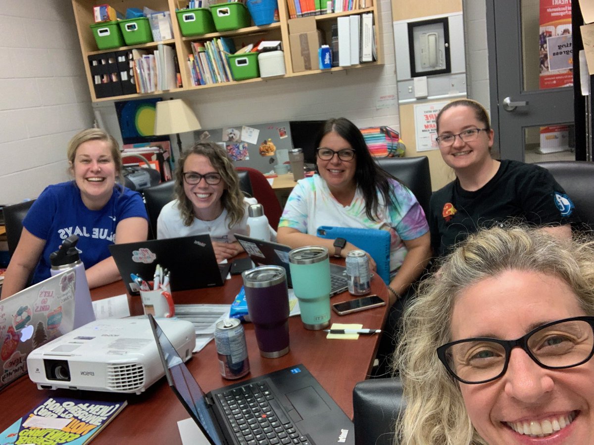 SHFlames's tweet image. The Kindergarten Team happily collaborates to build an inquiry around community 
#ibpyp #iBelong #kindergartenrocks