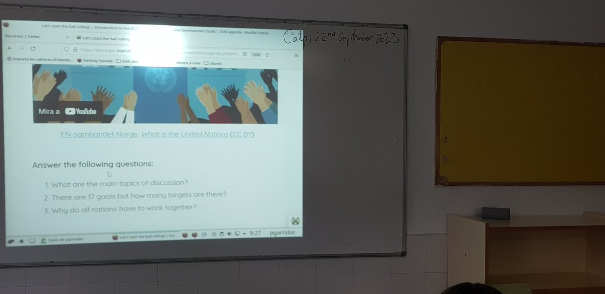 PIEDADISABELgr's tweet photo. Empezamos el curso con una #SdeA del @proyectoEDIA: Introduction to the 2030 Agenda https://t.co/bVQmN9vTKz https://t.co/Y77sXxY9Ln