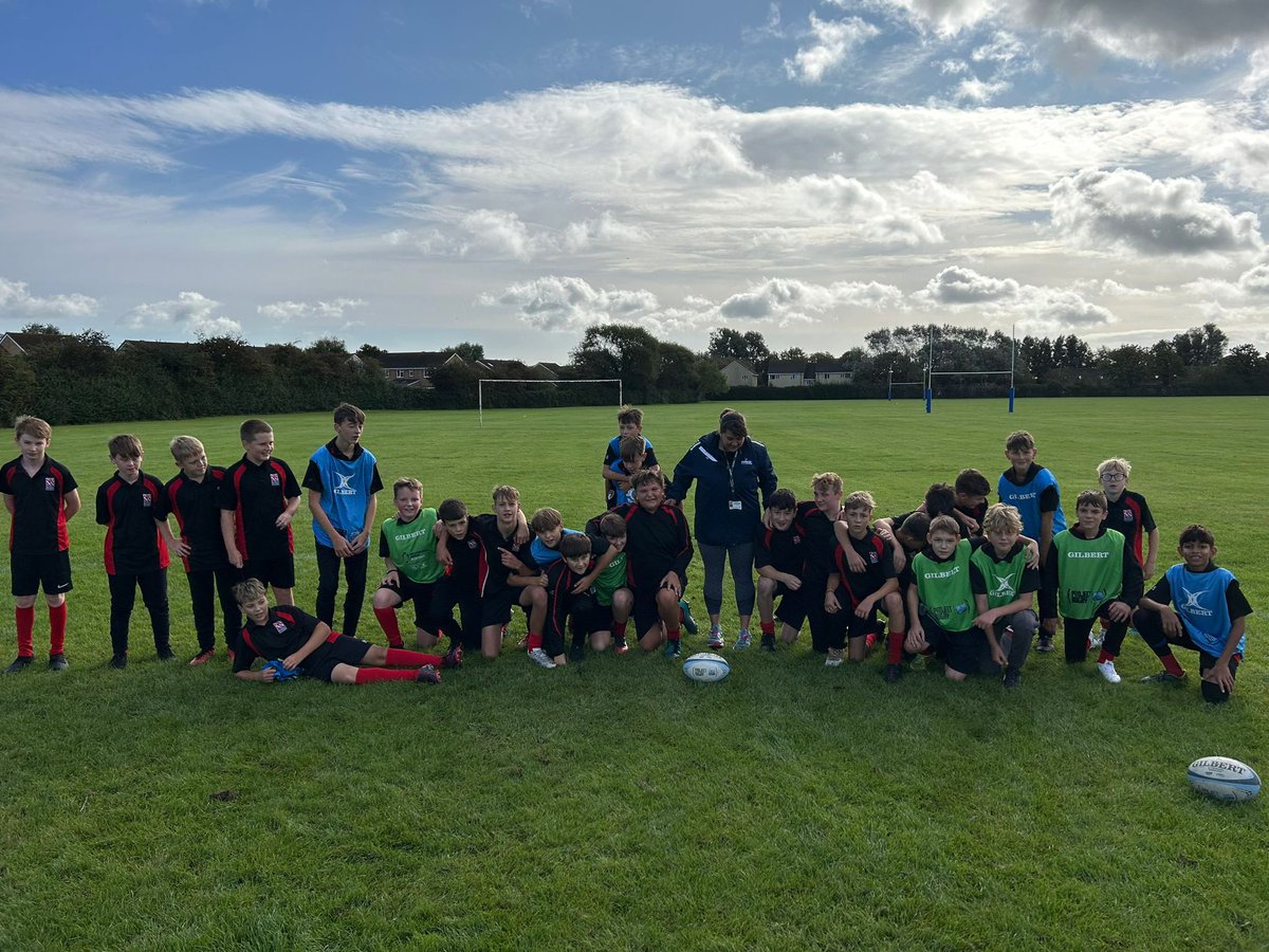 BrisBearsFound's tweet image. Amazing start to frantic Friday with another 2️⃣5️⃣ new players taking part in our #ProjectRugby at @_TKASA. 

Huge thanks to Emma from @burnhamonsearfc who joined us to help promote and recruit for her club. 

Want to do the same? Give us a ☎️