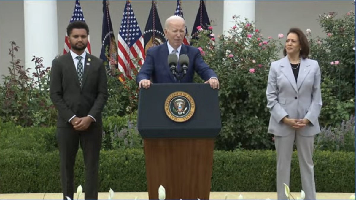 Victorshi2020's tweet photo. Sure, President Biden is 80. But he's standing with the first Gen Z member of Congress &amp; just unveiled a new White House office of gun violence prevention. I couldn't care less about his age. No president has ever done more for young people than Joe Biden. This is a huge deal. https://t.co/ZaI6DQnkqu