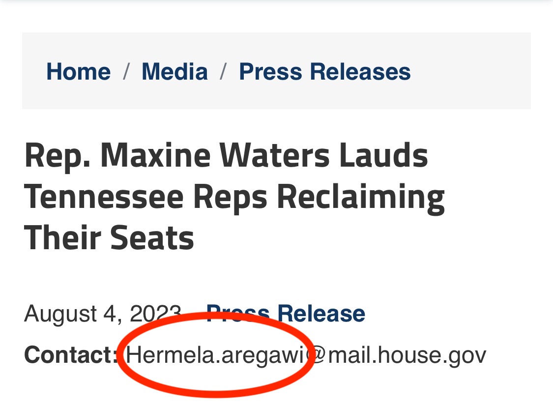 timnitGebru's tweet photo. Excuse me @RepMaxineWaters? https://t.co/jJnWlF8Vd3