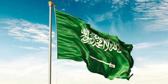 حكايةٌ إمتد مجدُها لـ ثلاثة وتسعون عامًا
 كُل عام والسعوديه يُعانق السماء مجدًا.🤍💚

 #اليوم_الوطني_93_السعودي 
#دام_عزك_يا_وطن