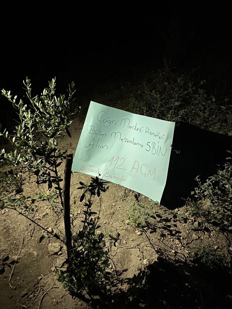 ForzaBeyi's tweet photo. Atama Bekleyen 30 Bin 112 acil çağrı merkezi hizmetleri bölümü mezunları 5 Bin Atama Bekliyor.
Seslerini Duyurmak İçin Herşeyi Yapıyorlar.
 #CBdenMülakatsızAtama
 #112AÇMye81ildeBüyükAlım
@TARIKBAHADIR43
@RTErdogan @AliYerlikaya @memetsimsek @ergunyolcu @TC_icisleri @NedimAkmese https://t.co/N4QU7ocFFI