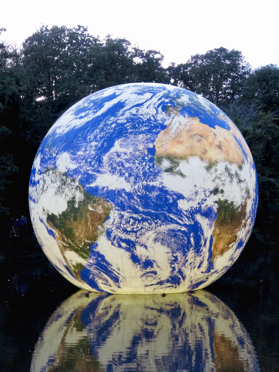 JerseyBakerGirl's tweet photo. Think half the population of #JerseyCI is at Queen’s Valley tonight! It really is spectacular. #floatingearth @ArtHouseJersey 
@lukejerram https://t.co/8Ld2JXOol6