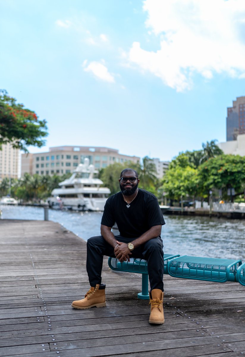 Nile_Fortner's tweet photo. R I V E R W A L K 🌊 F O R T 🛥 L A U D E R D A L E 🌴 @RiverwalkFTL @FTLCityNews
📸 By @Valvisuals
#ValVisuals #RiverwalkFortLauderdale #FortLauderdale #Photography #Photographer #SouthFlorida #Boat #Yacht #Florida #FortLauderdaleFL #Lauderdale #FridayFeeling #Friday #FTL #FL https://t.co/bQjA8dEFFj
