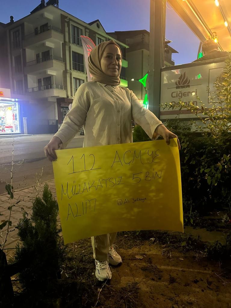 ForzaBeyi's tweet photo. Atama Bekleyen 30 Bin 112 acil çağrı merkezi hizmetleri bölümü mezunları 5 Bin Atama Bekliyor.
Seslerini Duyurmak İçin Herşeyi Yapıyorlar.
 #CBdenMülakatsızAtama
 #112AÇMye81ildeBüyükAlım
@TARIKBAHADIR43
@RTErdogan @AliYerlikaya @memetsimsek @ergunyolcu @TC_icisleri @NedimAkmese https://t.co/pXMPxji4j1