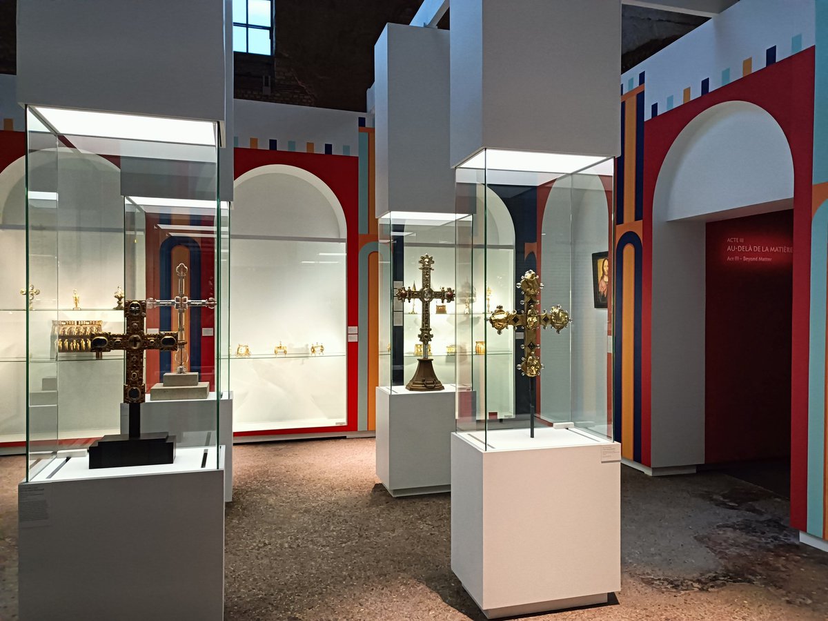 LaforeAlexandre's tweet photo. Plus habilement camouflé que jamais, le frigidarium du @museecluny accueille dès mardi une riche et passionnante exposition sur l'un des plus fascinants matériaux qui soient : le cristal de roche, un incontournable des trésors médiévaux, taillé du Solutréen jusqu'à nos jours ! https://t.co/111sy28pmI