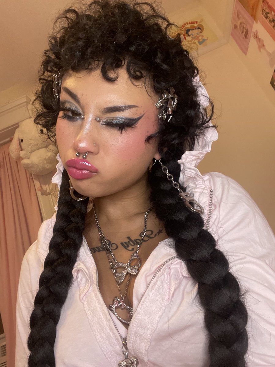 princessbimb0's tweet photo. i deserve money just for being pretty now be a good boy and send

୨୧ findom findombrat finsub findomgoddess paypig paypigs findomme financialdomination ୨୧ https://t.co/t9rm5vqVB3
