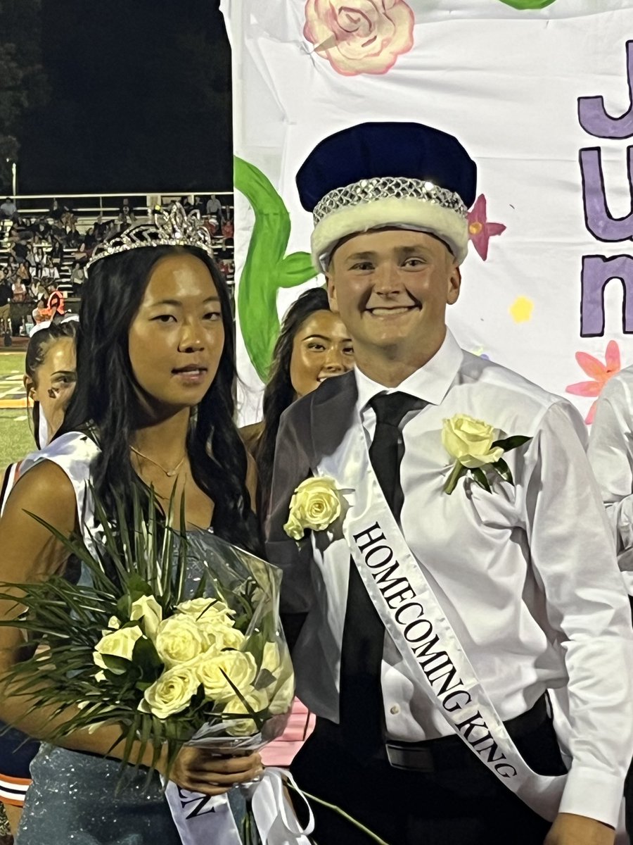HHSPrincipal10's tweet photo. 2023 Homecoming Queen and King, Emma Gu and Porter Pressler! https://t.co/SVW7vuzDiI