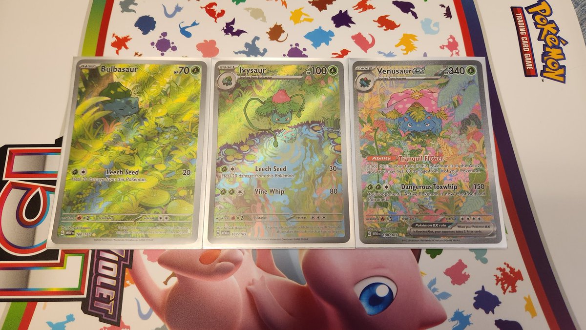 kiraliu's tweet photo. God pack tier unlocked for #Pokemon151 😱. Welp, this was my second pack, so it's all downhill from here 😂😂 https://t.co/mpdwIDGIoC
