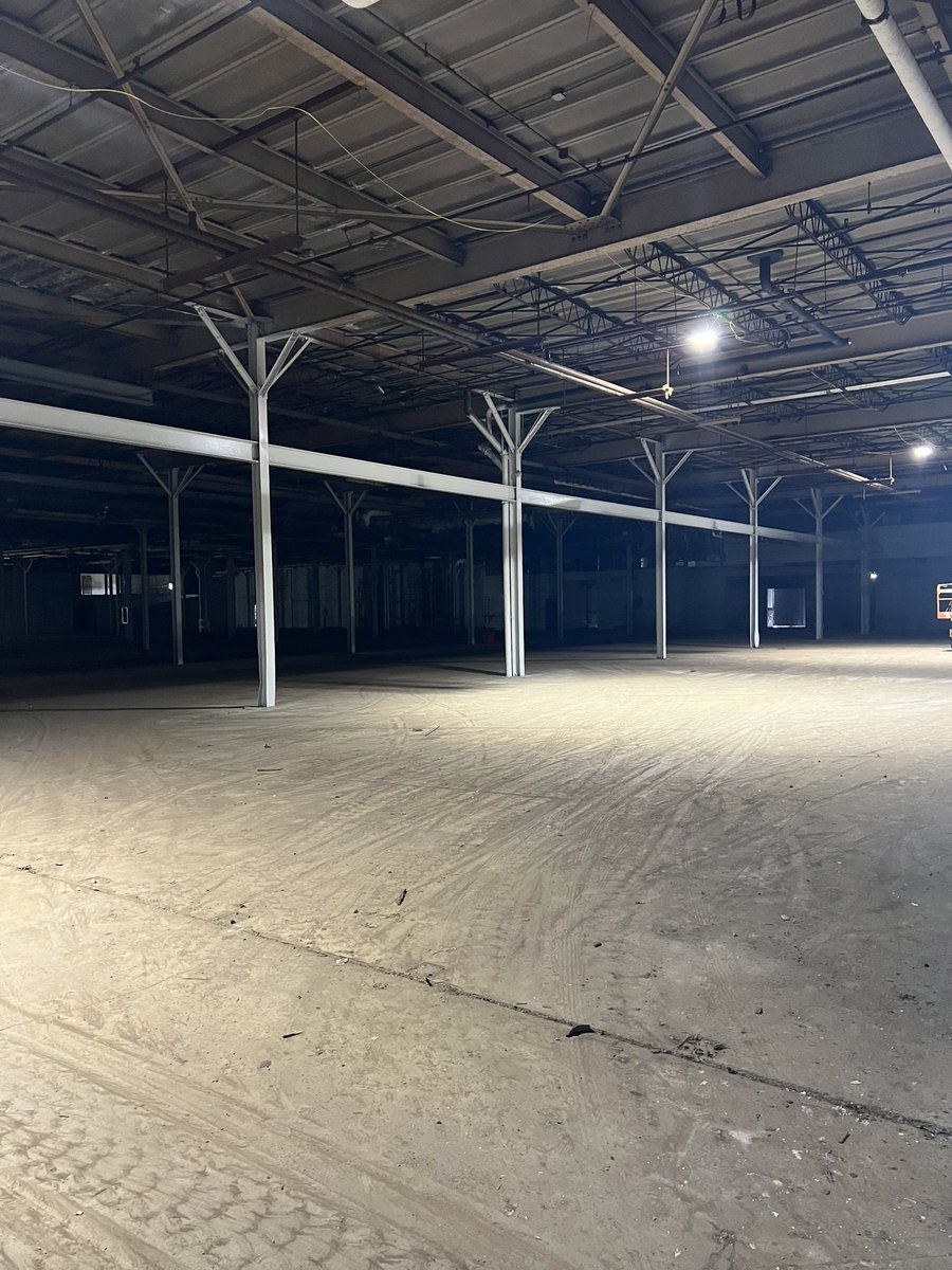 markcjensen's tweet image. You can over pay for a building a quarter of the size like our competitors or you can pony up and spend money like you are a shareholder and knock shit out. Our team in Marion is killing it. #Lithiumrefining @ReElementTech