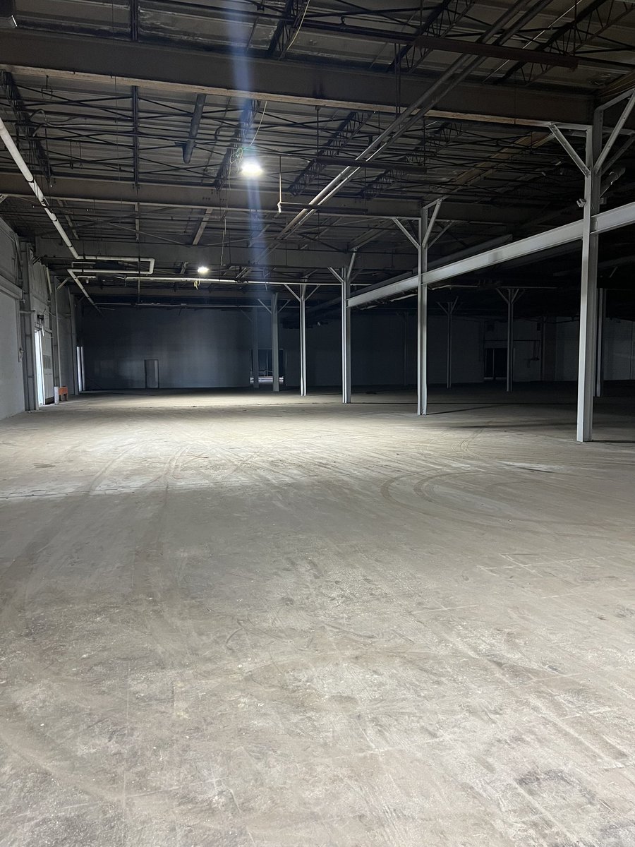 markcjensen's tweet image. You can over pay for a building a quarter of the size like our competitors or you can pony up and spend money like you are a shareholder and knock shit out. Our team in Marion is killing it. #Lithiumrefining @ReElementTech