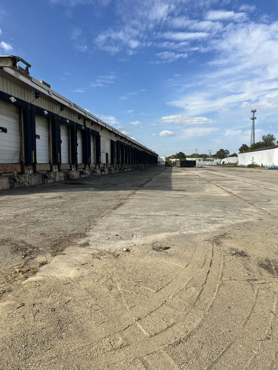 markcjensen's tweet image. You can over pay for a building a quarter of the size like our competitors or you can pony up and spend money like you are a shareholder and knock shit out. Our team in Marion is killing it. #Lithiumrefining @ReElementTech