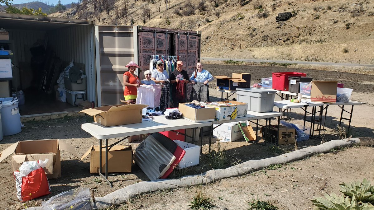 Sorting day @KlamathRiver Community Hall site today.
Made progress sorting out remainder of donated clothes & stuff for Community flea market on Oct 7th & 8th.
Thank you ladies for your time to help our community out with your volunteering 🧡
#MckinneyFire 
#Klamath 
#Community