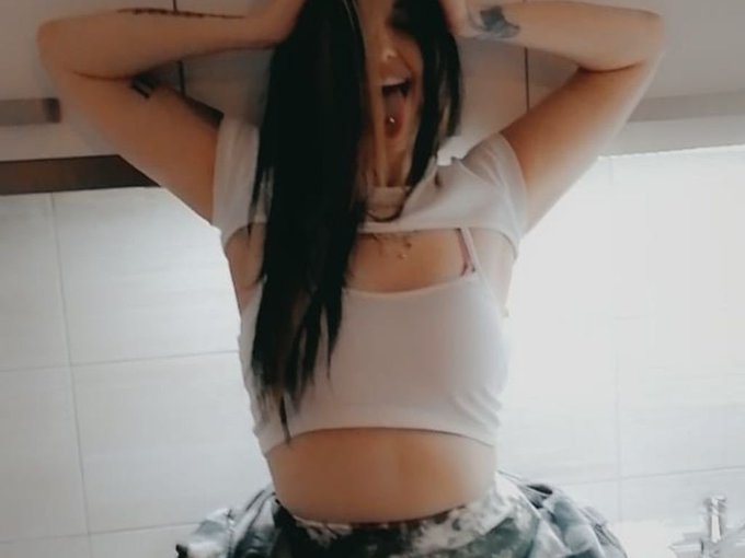 Just finished a pay-per-minute #Skype show on SkyPrivate! You can call me too for a sexy private show<a href="/tag/skype"class="tags">#Skype</a>