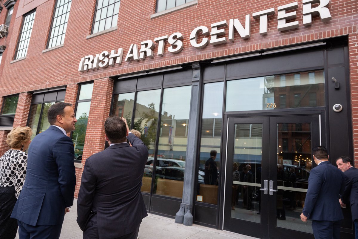 Brilliant to welcome Ireland’s Taoiseach <a href="/LeoVaradkar/">Leo Varadkar</a> to <a href="/IrishArtsCenter/">Irish Arts Center</a> today to visit the stunning #SilentTestimony exhibition by <a href="/colin_davidson/">Colin Davidson</a> and announce €2 million in funding for the next phase of our capital plan.