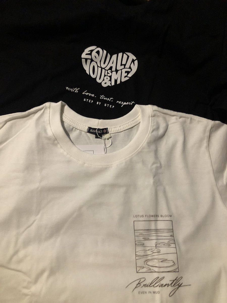 cara 😭😭😭😭 ELAS SÃO TUDO!!!!! mt mt obrigada <a href="/Korea21store/">Korea21®</a> por essas tees perfeitas, tava apaixonada por elas há meses e poder finalmente ter comigo me deixa feliz demais, tô realizada!