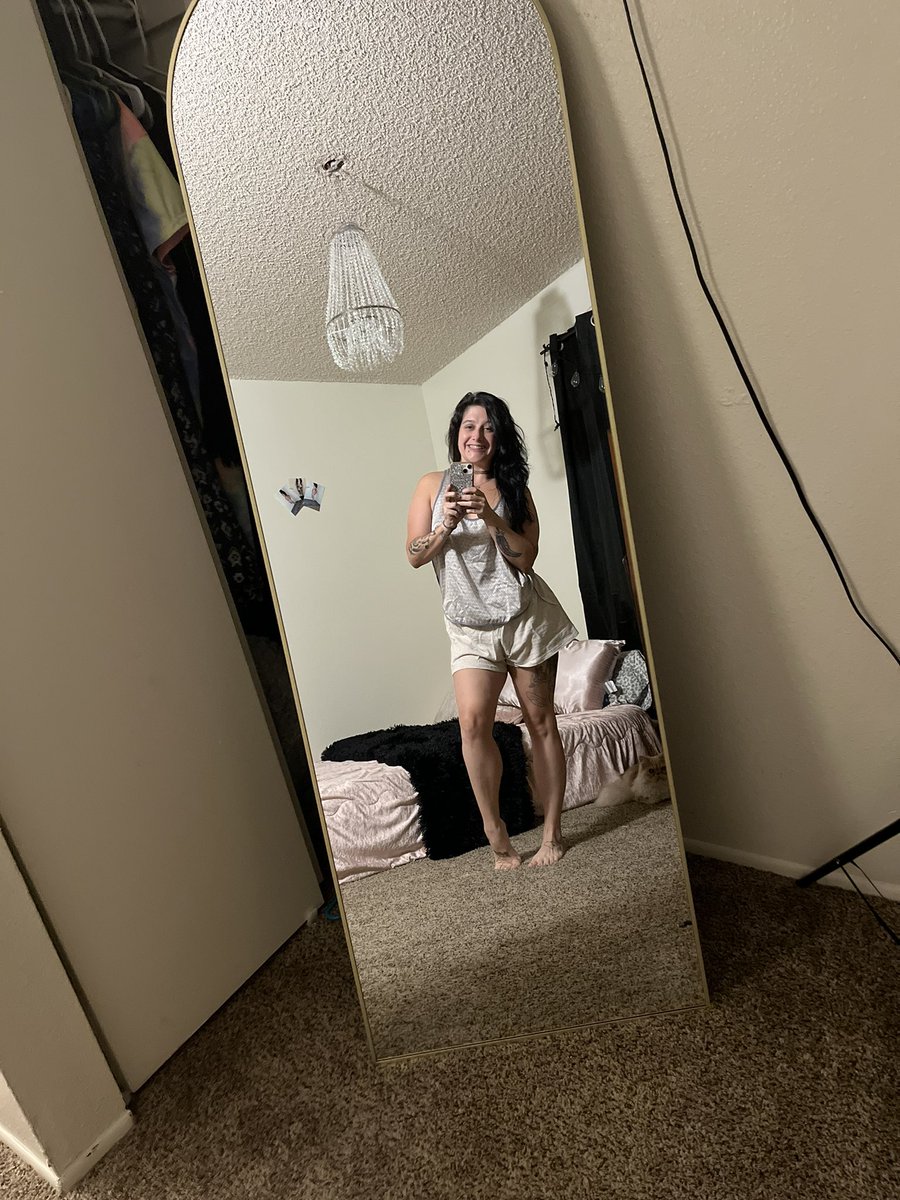 GanjjaGodess's tweet photo. #lookatthis #mirror #allthephotoshoots #allthepossibilities #of #submissive #goodlittlegirl #sendmeamessage #contributionrequired https://t.co/6VSwq0SYVy