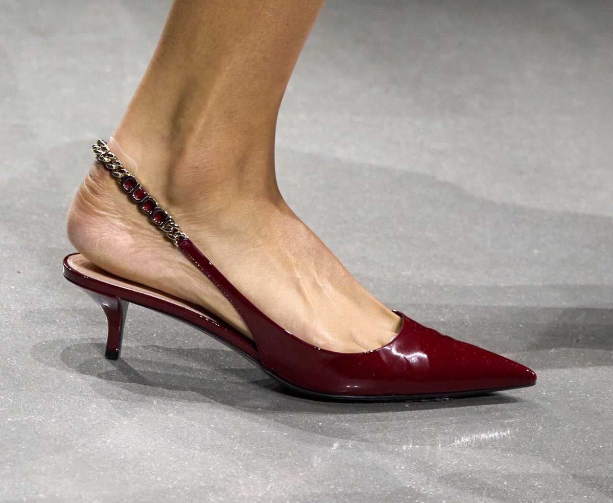 pYSLrada's tweet photo. cherry red at gucci ss24🍒 https://t.co/MPuiGiZGgf