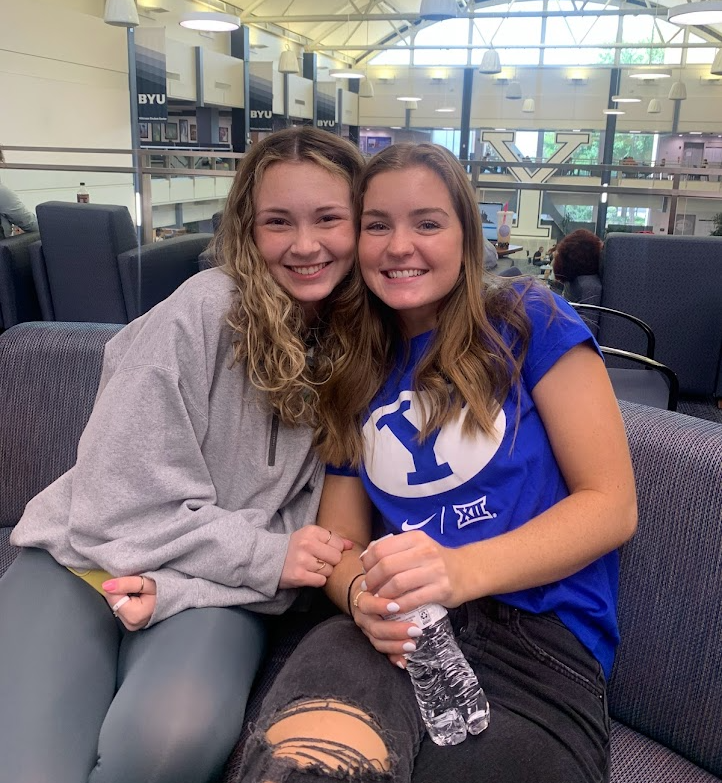 byustore's tweet photo. Happy Rep the Y Friday Cougs! Wear your Fan Attire on campus every Friday for a chance to be featured on the BYU Store Instagram!

#reptheY #BYUfan #BYUStore #BYU #gamedayshirts #BYUblue https://t.co/SLtIayRDmZ