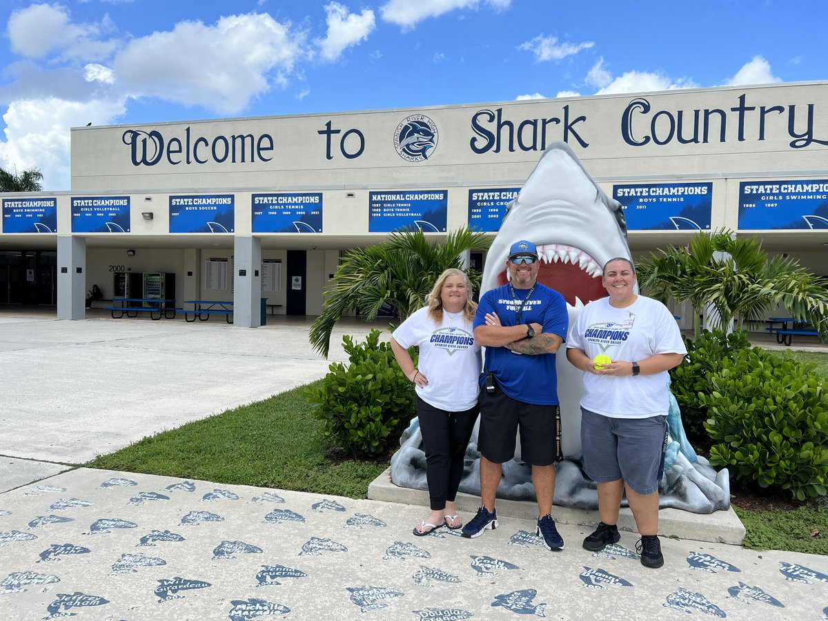 It was a great day for Athletics @SharksSrhs with a new board going up for Girls Softball and a new year sticker being added for Girls Tennis! Can’t wait till your rings come in! @jonesjohn3333 @pbcsd @ValMiyares @SuarezSRHScoach