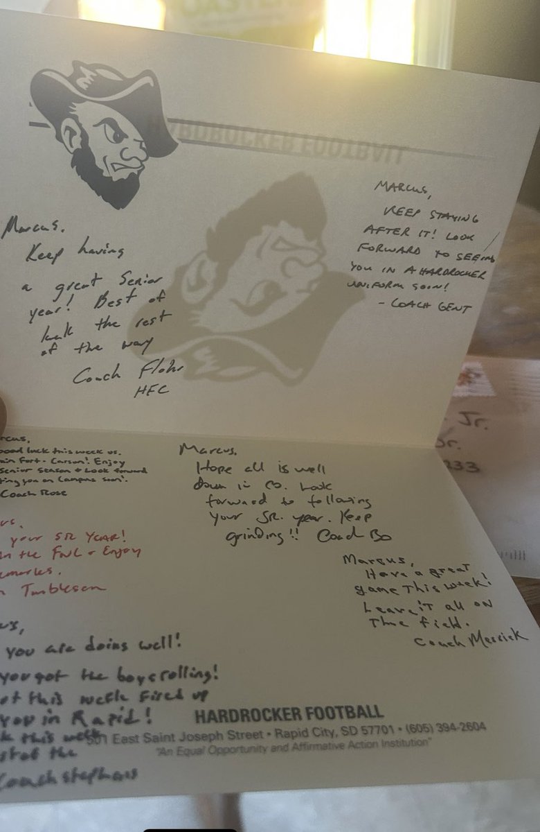 I want to thank all the coaches <a href="/HardrockerFB/">South Dakota Mines Football</a> for the signed card🙏🏾<a href="/coachwes_23/">Ryan “Wes” Wesley</a> #workhardbecoachble