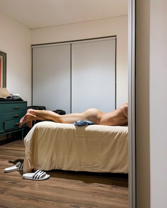 Wanting 😈 show me ur 🍆 https://t.co/gUZRjIaNP5