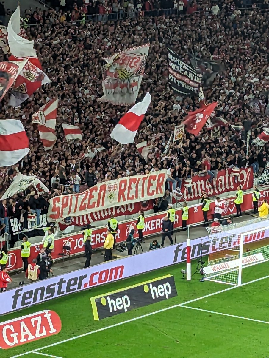 Das Banner hat buchstäblich mehr Tradition als RB Leipzig😭