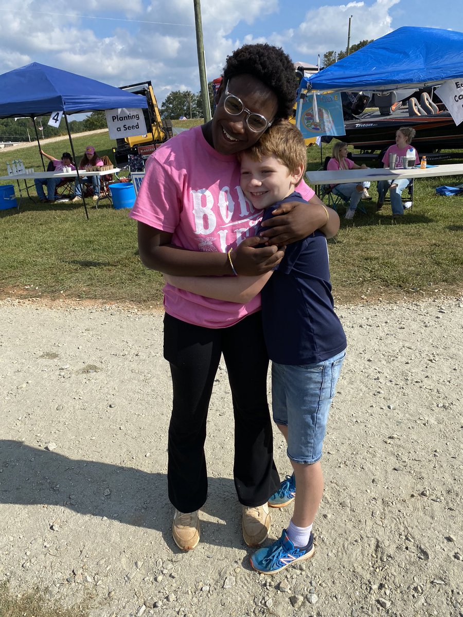 When you see several of your former students at Farm Days with FFA and Ag Science classes, esp your female students, that’s when you see the seeds you worked so hard to nurture blossom. #AgInTheClassroom <a href="/SCFarmBureau/">SC Farm Bureau</a> #STEMinTheGarden