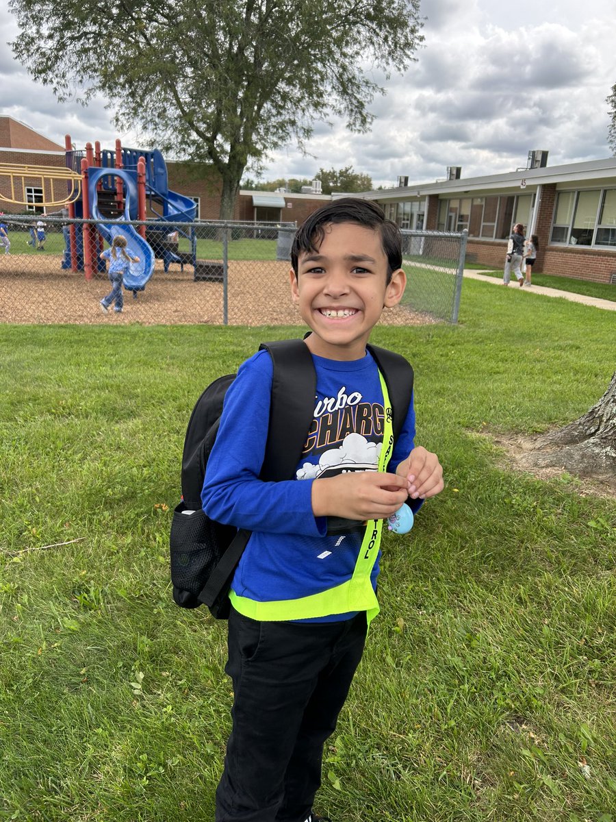 HolmdelSchool's tweet photo. LIVE RESPONSIBLY 
The Blue Brigade is took their post for the 1st time today!  
#liveholmdelblue https://t.co/ZPbdDwK9uW