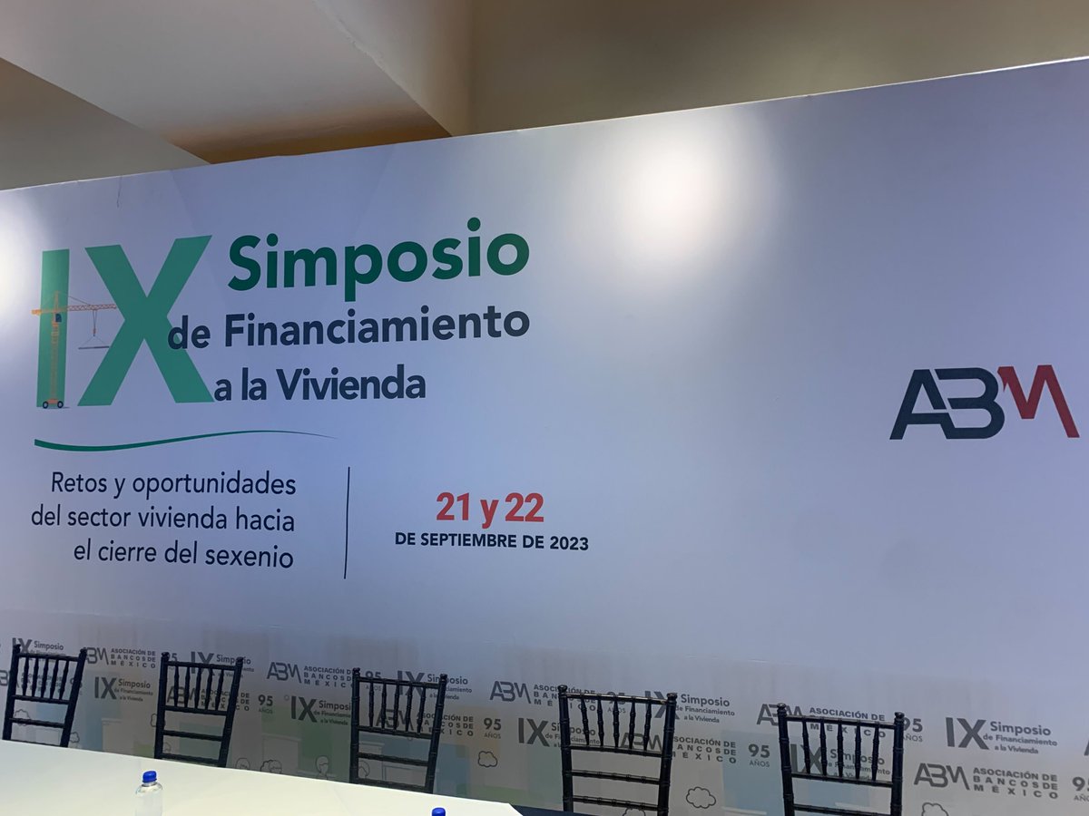 El día de ayer el CEO y el Director de Desarrollo de Negocios de #Intelimétrica asistieron al IX Simposio de Financiamiento a la Vivienda, donde principalmente se discutieron los retos y oportunidades del sector ante un nuevo entorno político y económico.