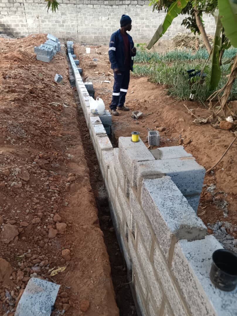 Security and privacy are of the utmost importance. Here we are constructing a proper boundary wall at the Suburbs Girls School Ndola, Zambia.
.
.
.
.
#siksha #sikshafoundation #buildabetterfuture #future #educationforall #education #dogood
#goodchange #giveback #donate