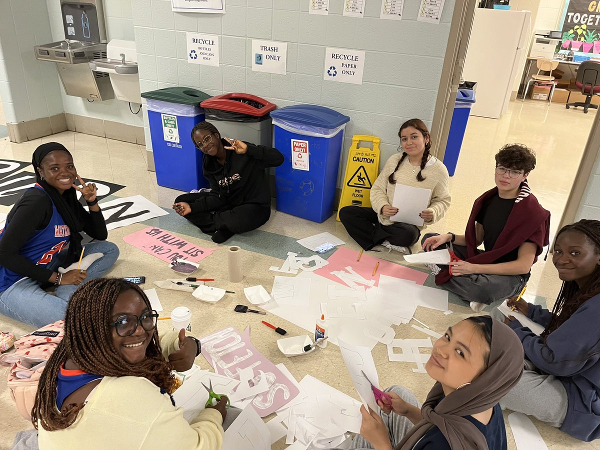 HoCo Halls underway! <a href="/VCNajera/">Vilma Nájera, Principal</a> <a href="/NadyaBriggs/">Nadya Briggs-WMHSAP</a> <a href="/AP_DrValverde/">Francisco J. Valverde-Daniels -WMHS AP</a> <a href="/AP_Mr_Wiggins/">Marcus Wiggins</a> <a href="/WMHS_SBA/">Edwin Solano</a>