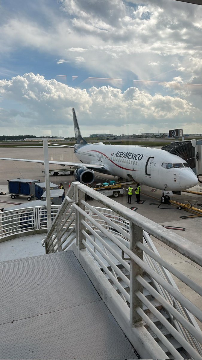 SNEAK PEEK at week 4 location for LIVE #LeisureTimeGameday with @matthewfdz and <a href="/TheLeisureProf/">Professor Leisure🍍</a> 

America's #1 Portrait Mode College Football Pregame show going international BACK TO BACK weeks!!