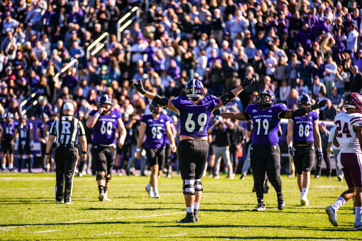 HCrossFB's tweet photo. There's one thing to know about C.J. Hanson: He’s always going to give 100 percent. 

As part of a family fueled by generosity and gratitude, the captain's loyalty and passion has lifted the Crusaders: https://t.co/cQHElWKUyx https://t.co/A74csHxym2