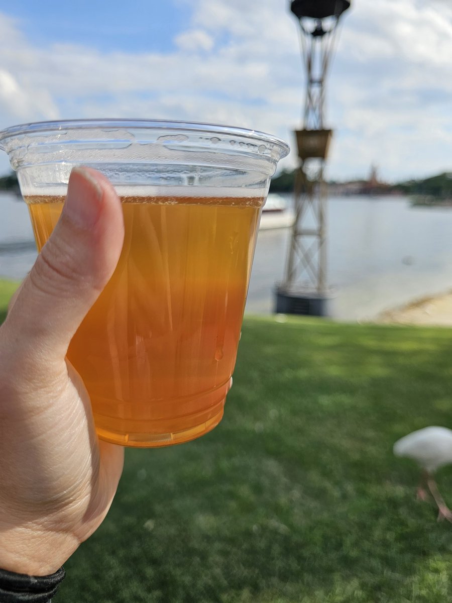 Unpopular opinion, start in Australia and get you a Coopers @coopersbrewery #drinkaroundtheworld #EPCOT