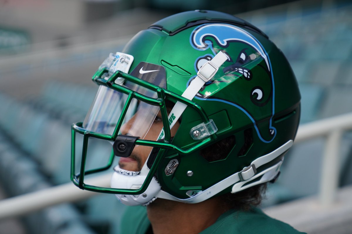 TulaneEquipment's tweet image. Game 4
🟢🟢🟢

#RollWave