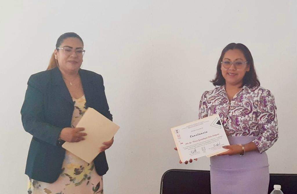 ReMJI_mx's tweet photo. Hoy nuestra Presidenta impartió una conferencia en la Universidad Autónoma de Tlaxcala, en la cual abordó las principales problemáticas que enfrentan las mujeres en la Academia y la Investigación.
#SomosReMJI #MujeresReMJI https://t.co/yXFsnb7EbS